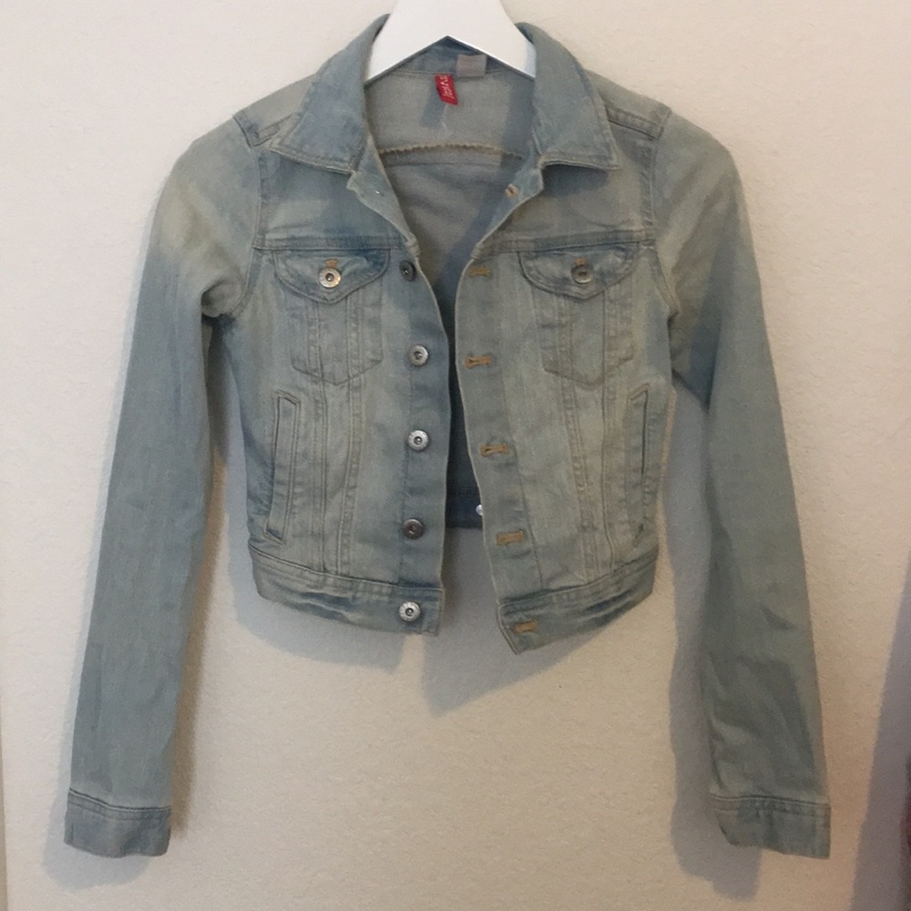 H&M distressed crop denim jacket size 2 XS